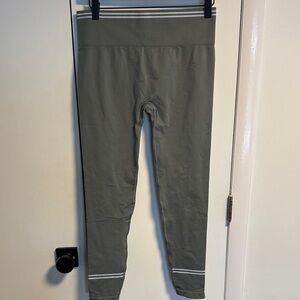 NWOT Gymshark Contrast Seamless Leggings in Unit Greem